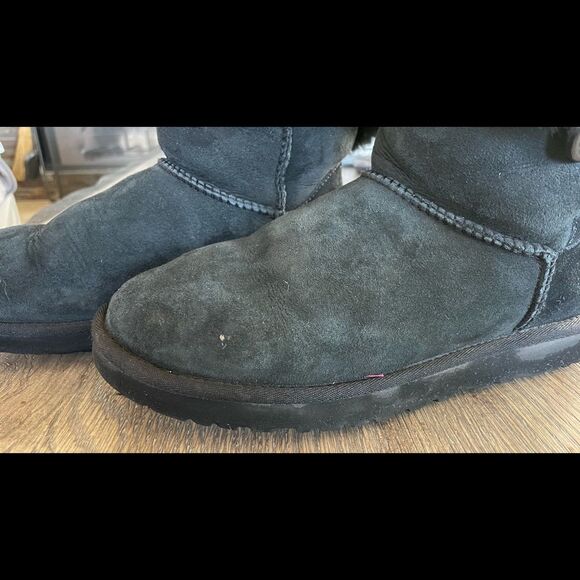 UGG® Women’s Bailey Button II Boots Black Sz 8 US - Picture 3 of 14